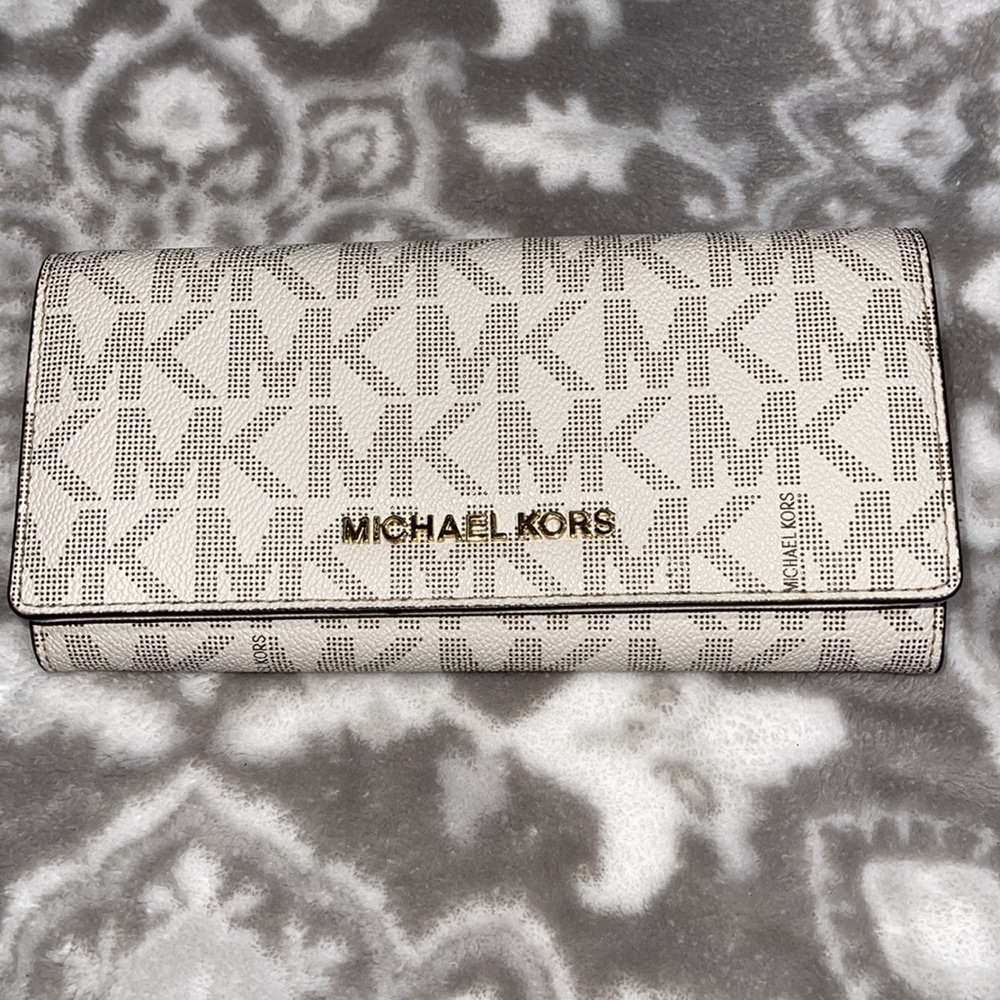 Mk wallet snap front wallet